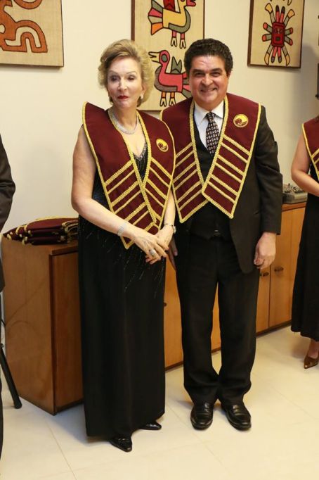 AIC recebendo estola do escritor GD